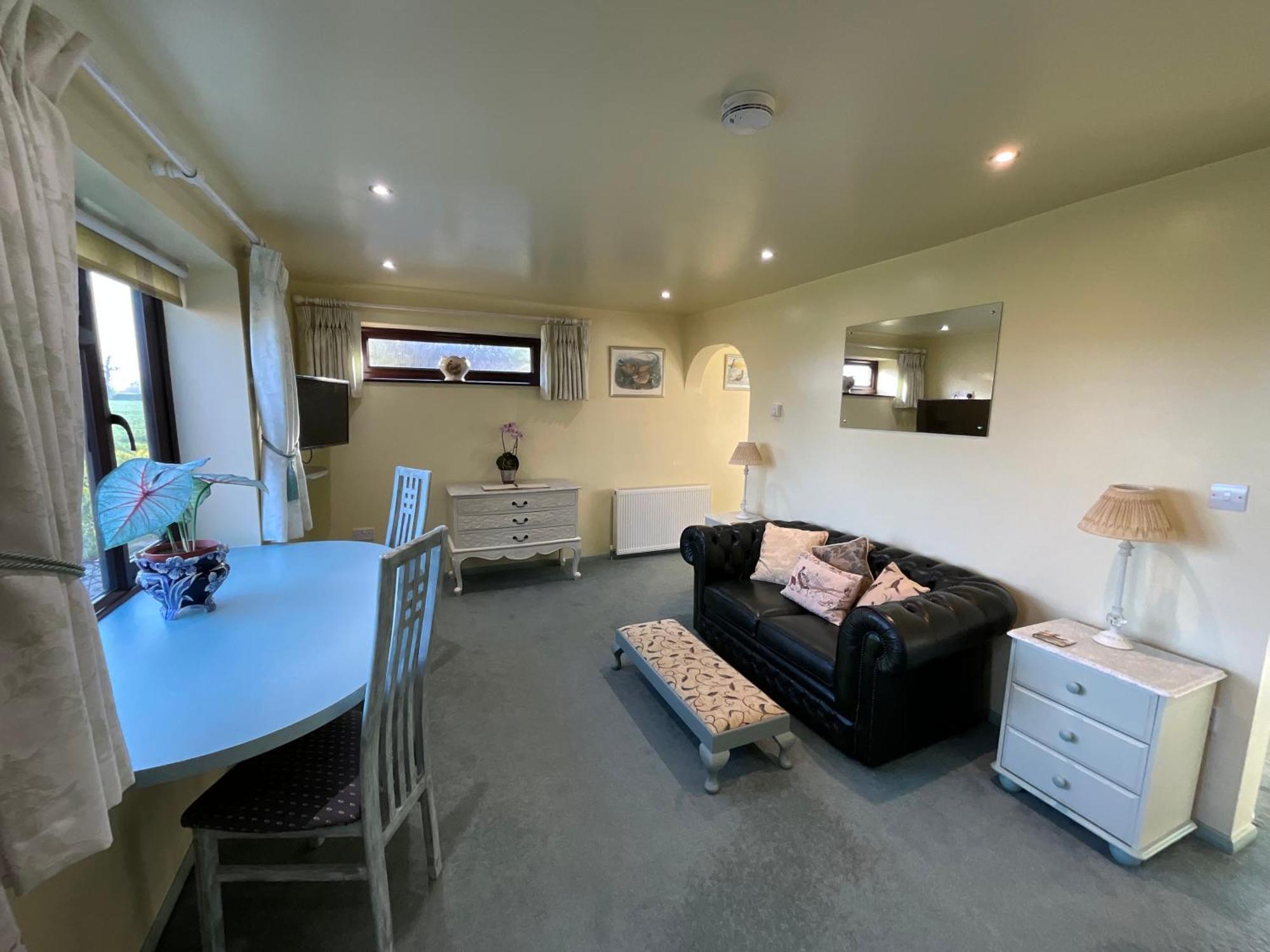 Pheasant Suites Colchester Extérieur photo
